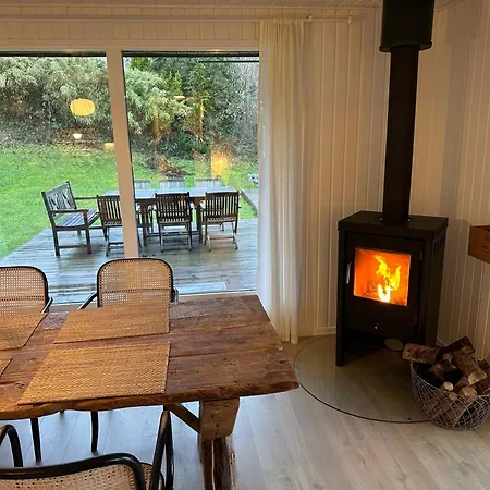 펜션 Lovely Summer House With A Fantastic View Knebel